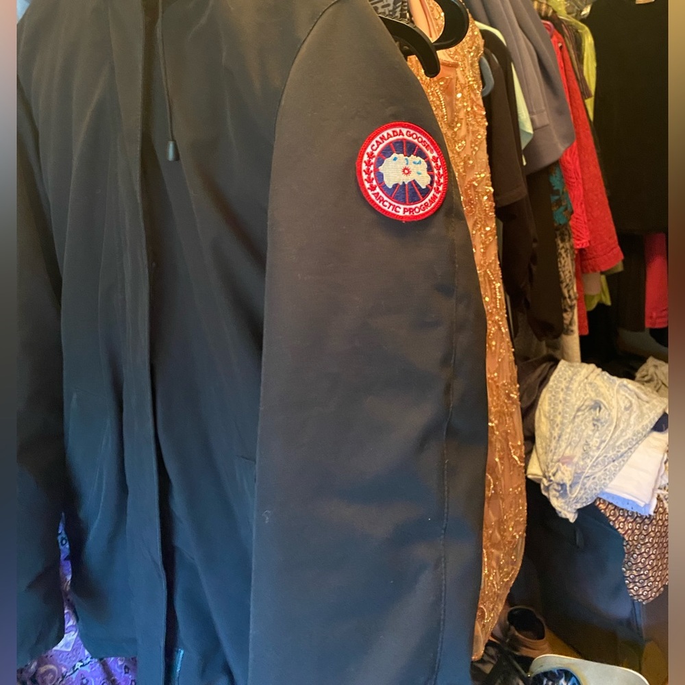 Canada goose jacket with fur small